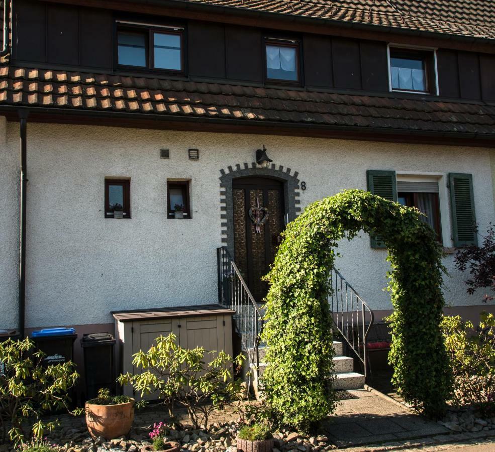 Ferienwohnung "Hirsch Huesli" Schopfheim Exterior foto